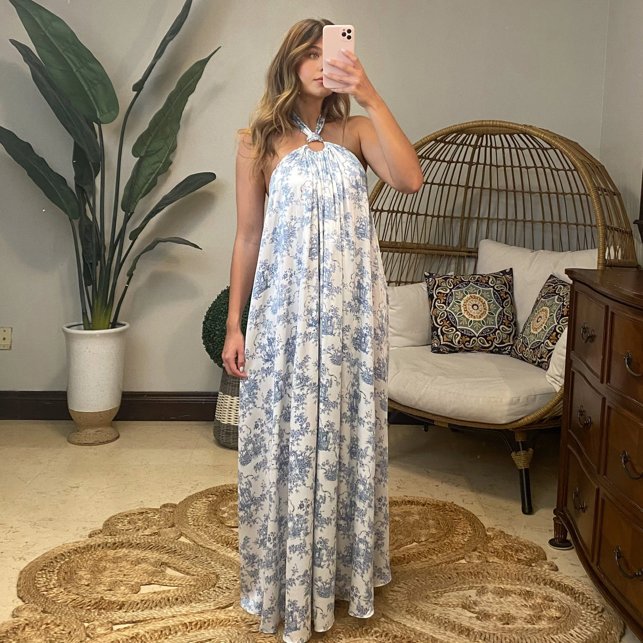Vestido Yuri: Elegancia cautivadora, un sueño en cada hilo, ¡siempre a la moda!