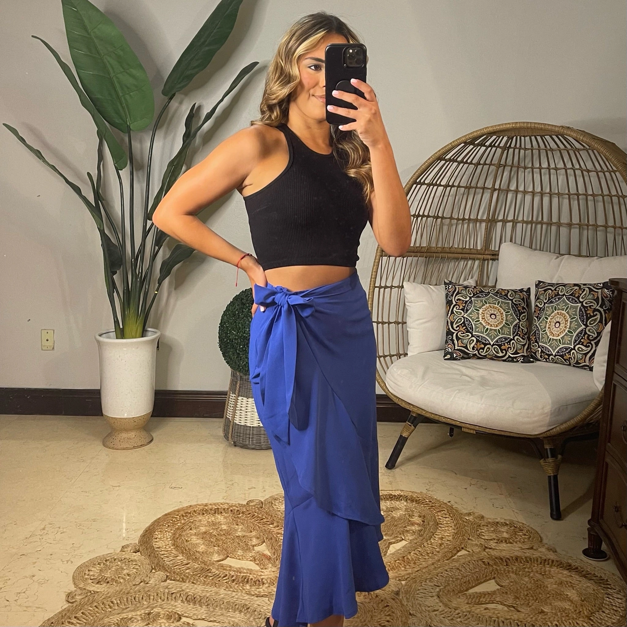 Falda envolvente azul: ¡Un soplo de verano! Elegancia fresca, color vibrante. ¡Tu estilo, tu falda!